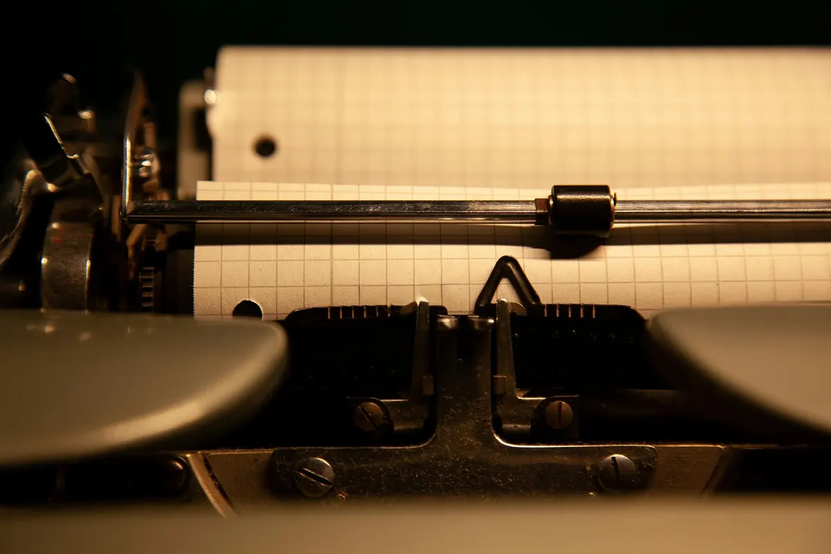 How to Use Commas Correctly: A Beginner's Guide to British Punctuation